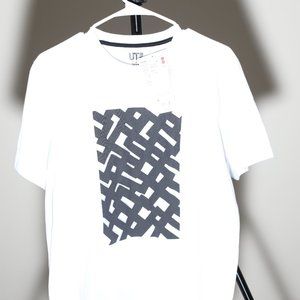 Uniqloe Graphics Tee
